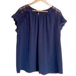 💕 ROZ AND ALI 2X Navy Blue Short Sleeve Blouse Lace Sleeves
